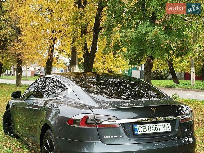 Ліфтбек Tesla Model S 2018 в Прилуках фото 11 Ліфтбек Tesla Model S 2018 в Прилуках