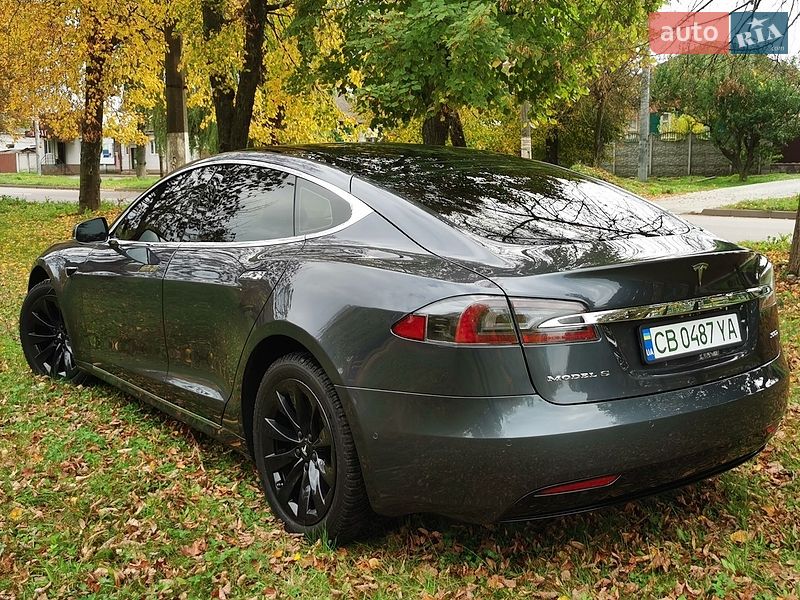 Ліфтбек Tesla Model S 2018 в Прилуках фото 12 Ліфтбек Tesla Model S 2018 в Прилуках