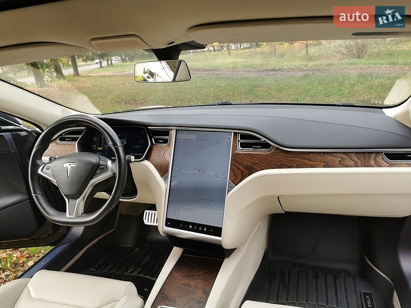 Ліфтбек Tesla Model S 2018 в Прилуках фото 14 Ліфтбек Tesla Model S 2018 в Прилуках