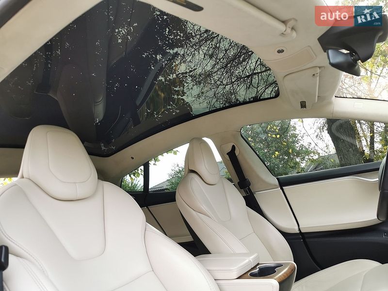 Ліфтбек Tesla Model S 2018 в Прилуках фото 24 Ліфтбек Tesla Model S 2018 в Прилуках