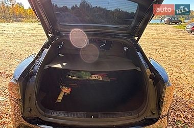 Лифтбек Tesla Model S 2015 в Львове