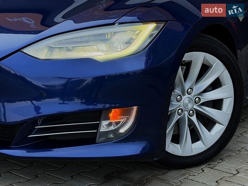 Ліфтбек Tesla Model S 2018 в Києві