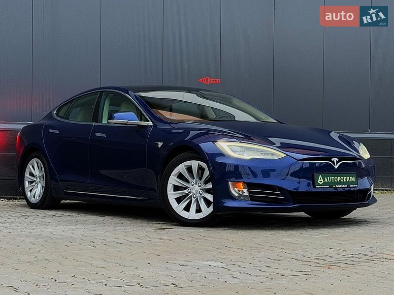 Ліфтбек Tesla Model S 2018 в Києві