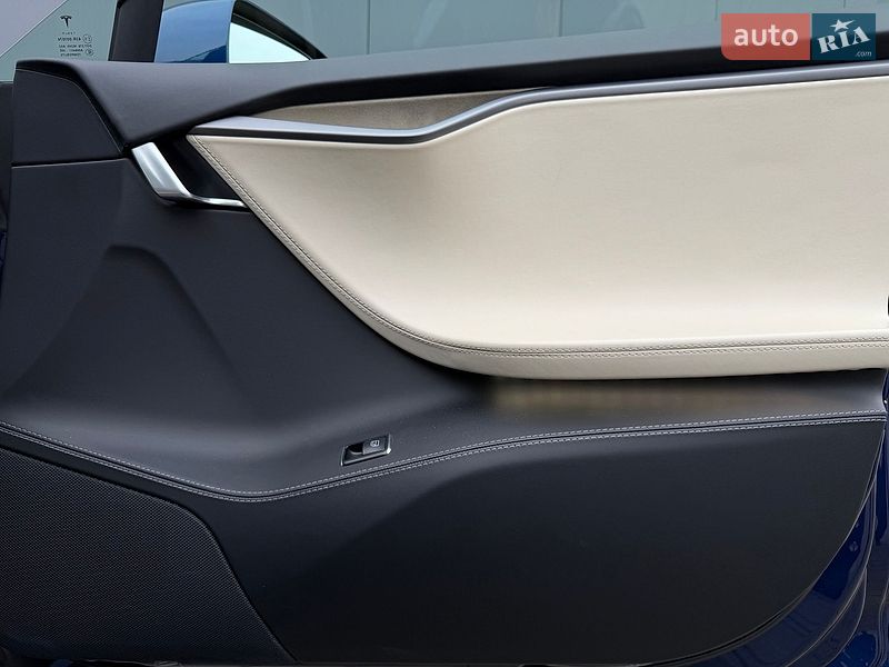 Ліфтбек Tesla Model S 2018 в Києві