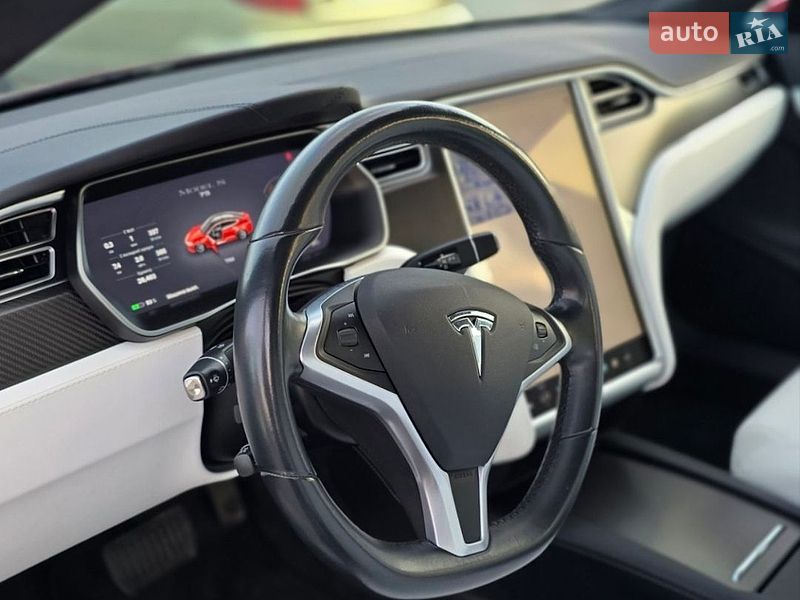 Лифтбек Tesla Model S 2017 в Львове фото 10 Лифтбек Tesla Model S 2017 в Львове