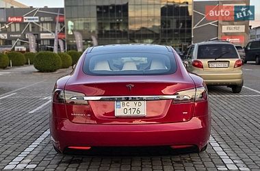 Лифтбек Tesla Model S 2017 в Львове фото 5 Лифтбек Tesla Model S 2017 в Львове