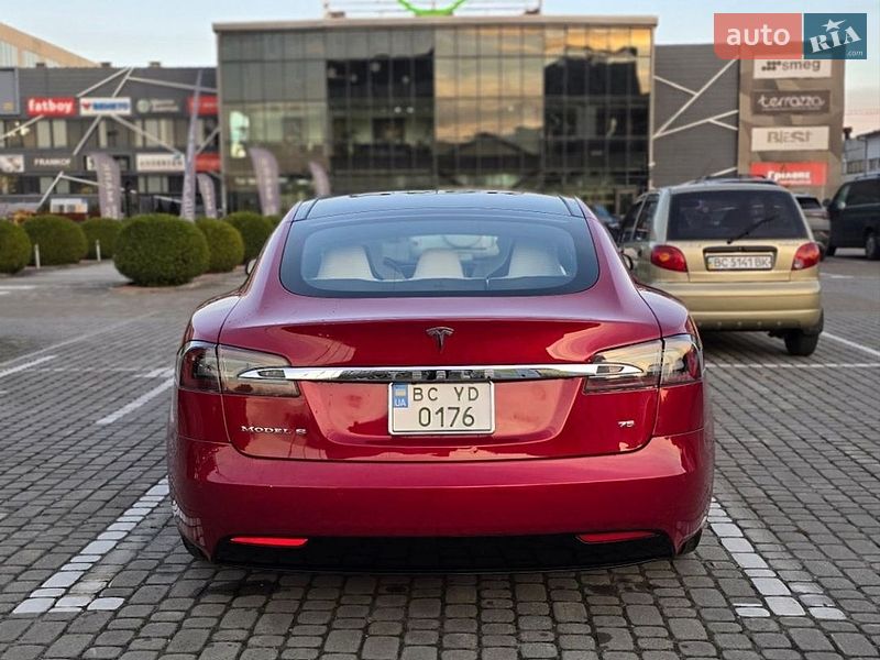 Лифтбек Tesla Model S 2017 в Львове фото 5 Лифтбек Tesla Model S 2017 в Львове