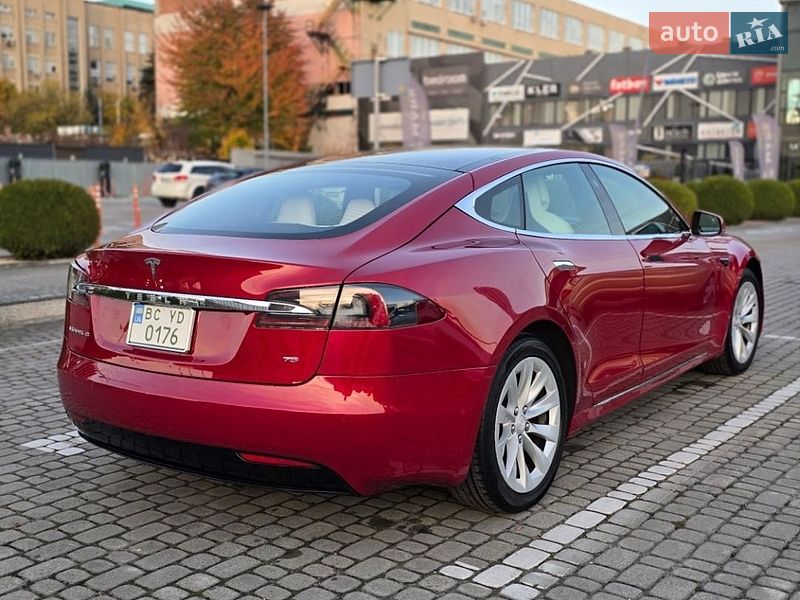 Лифтбек Tesla Model S 2017 в Львове фото 4 Лифтбек Tesla Model S 2017 в Львове