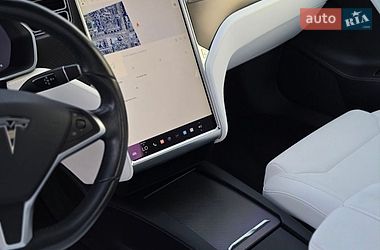 Лифтбек Tesla Model S 2017 в Львове фото 12 Лифтбек Tesla Model S 2017 в Львове