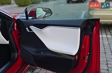 Ліфтбек Tesla Model S 2017 в Львові фото 21 Ліфтбек Tesla Model S 2017 в Львові