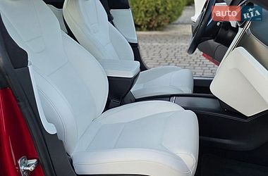 Ліфтбек Tesla Model S 2017 в Львові фото 23 Ліфтбек Tesla Model S 2017 в Львові