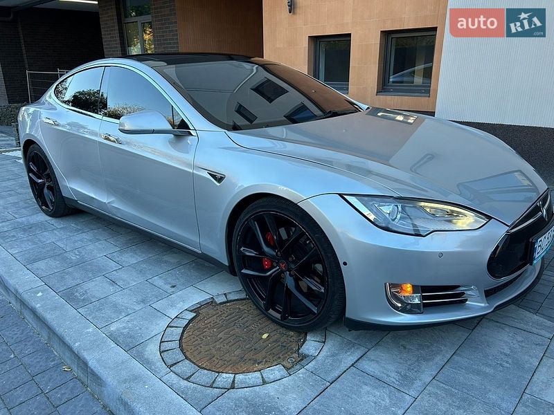Tesla Model S 2015 Tesla Model S 2015
