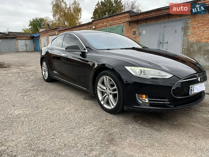 Tesla Model S