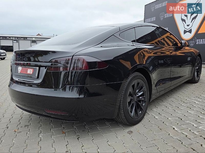 Ліфтбек Tesla Model S 2017 в Хмельницькому