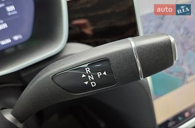 Ліфтбек Tesla Model S 2017 в Хмельницькому