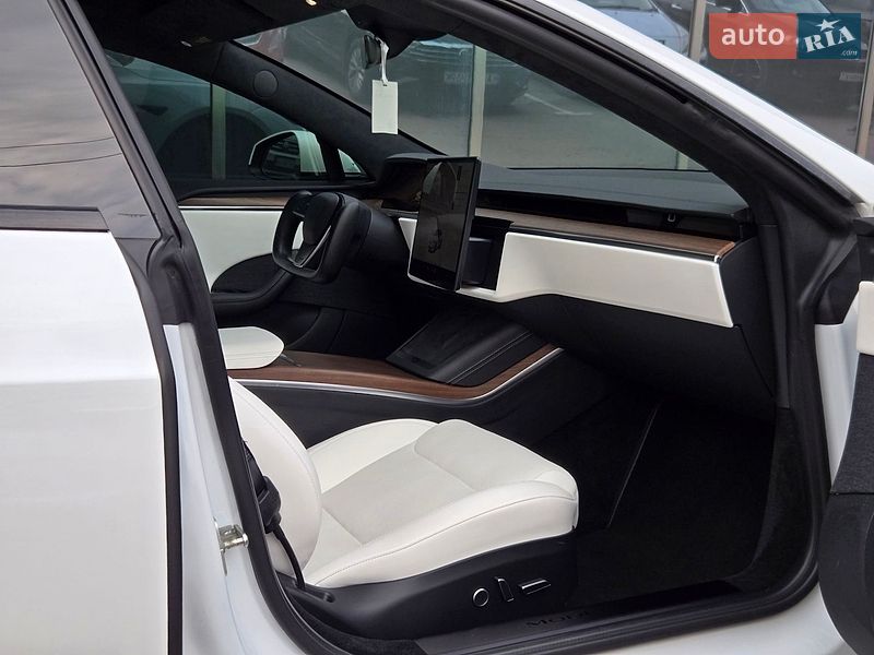 Ліфтбек Tesla Model S 2023 в Києві фото 20 Ліфтбек Tesla Model S 2023 в Києві