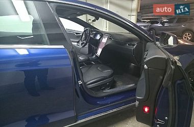 Лифтбек Tesla Model S 2016 в Киеве
