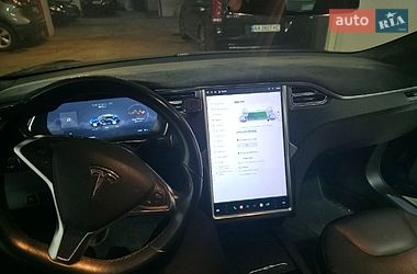 Лифтбек Tesla Model S 2016 в Киеве