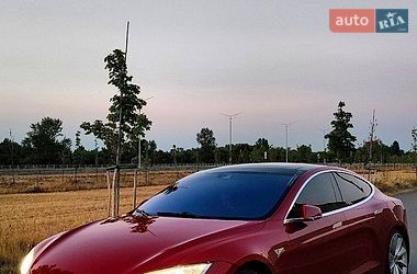 Ліфтбек Tesla Model S 2015 в Києві