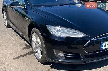 Лифтбек Tesla Model S 2013 в Житомире