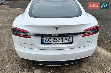 Лифтбек Tesla Model S 2015 в Луцке