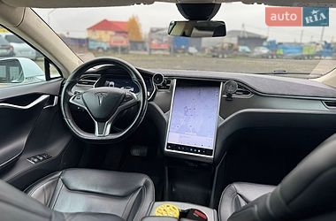 Лифтбек Tesla Model S 2015 в Луцке