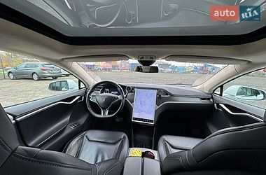 Лифтбек Tesla Model S 2015 в Луцке
