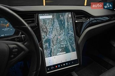 Лифтбек Tesla Model S 2018 в Черновцах