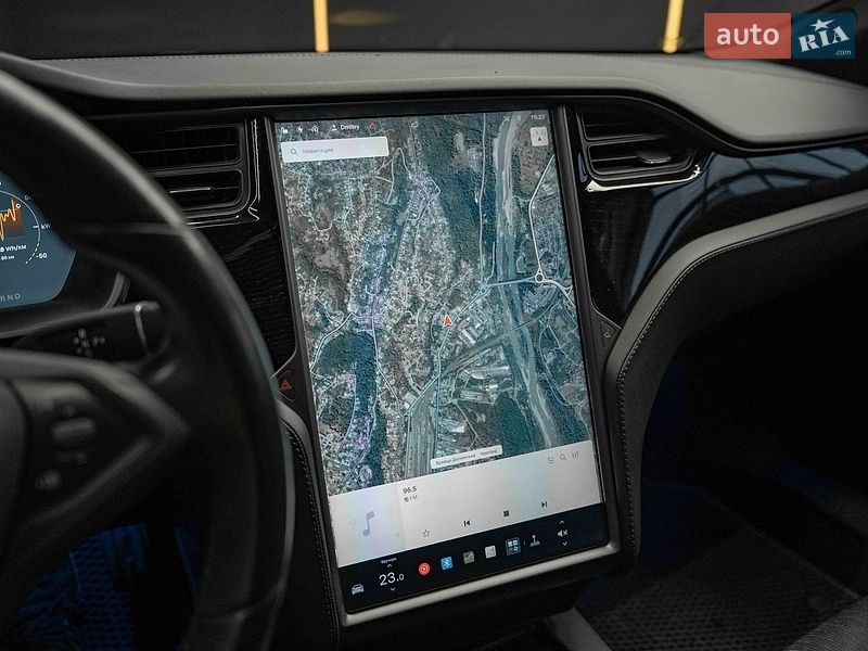 Лифтбек Tesla Model S 2018 в Черновцах