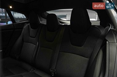 Лифтбек Tesla Model S 2018 в Черновцах
