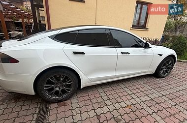 Ліфтбек Tesla Model S 2021 в Львові