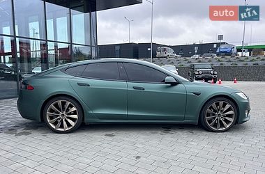 Ліфтбек Tesla Model S 2018 в Львові