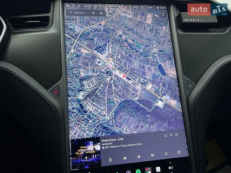 Ліфтбек Tesla Model S 2018 в Львові