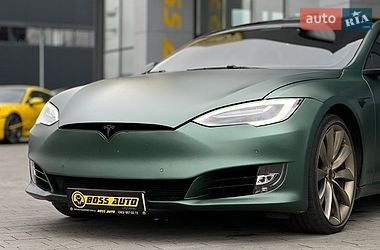 Ліфтбек Tesla Model S 2018 в Львові