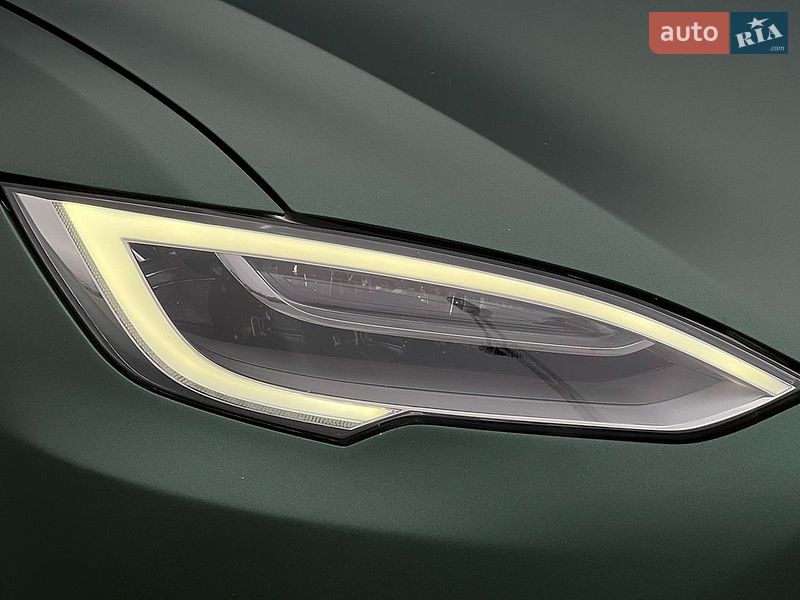 Ліфтбек Tesla Model S 2018 в Львові