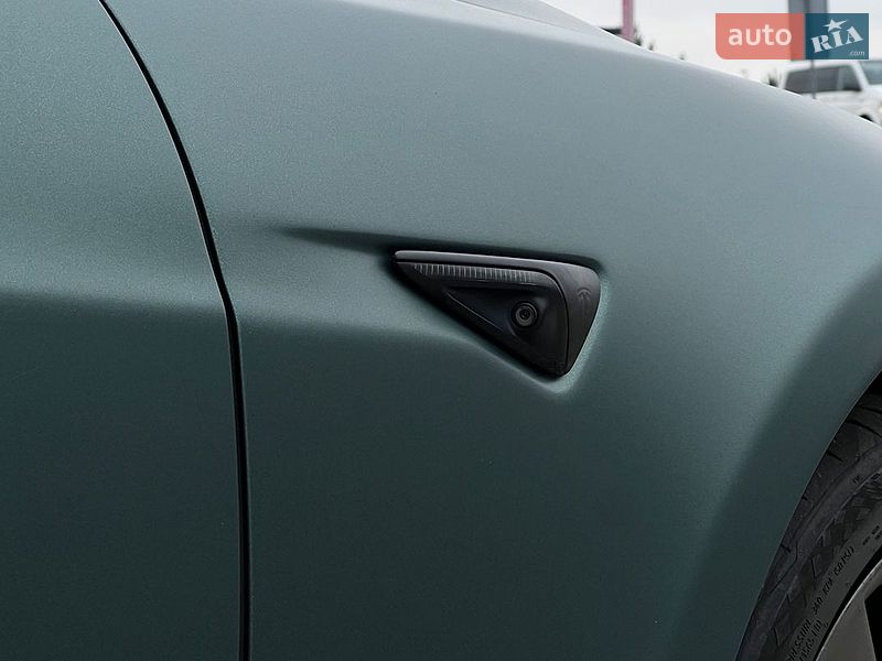 Ліфтбек Tesla Model S 2018 в Львові