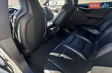 Ліфтбек Tesla Model S 2015 в Одесі