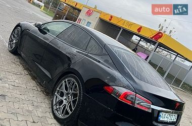 Лифтбек Tesla Model S 2015 в Луцке