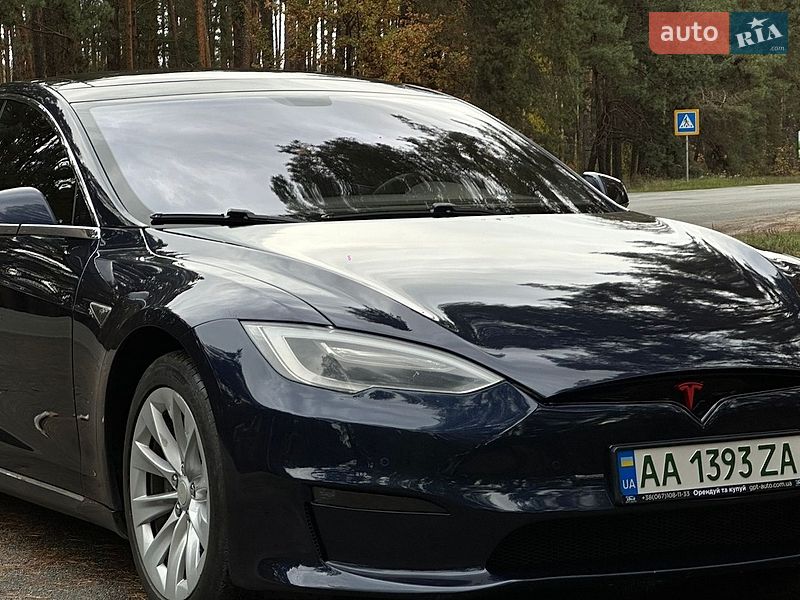 Лифтбек Tesla Model S 2014 в Вышгороде