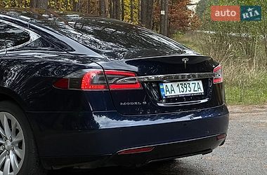 Лифтбек Tesla Model S 2014 в Вышгороде