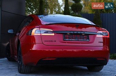 Ліфтбек Tesla Model S 2017 в Трускавці