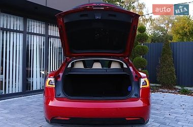 Ліфтбек Tesla Model S 2017 в Трускавці