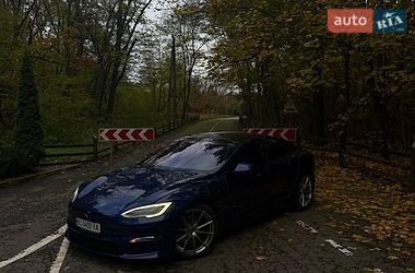 Лифтбек Tesla Model S 2022 в Киеве