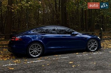 Лифтбек Tesla Model S 2022 в Киеве