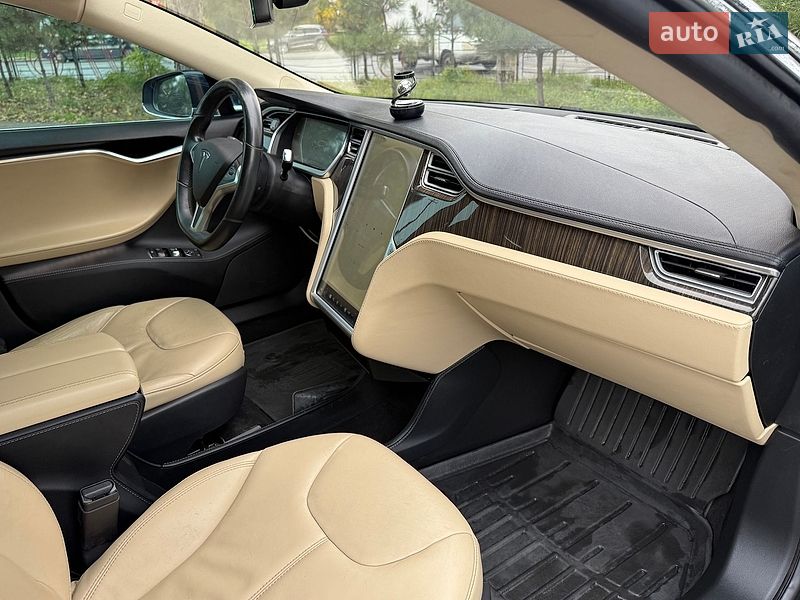 Лифтбек Tesla Model S 2013 в Одессе фото 12 Лифтбек Tesla Model S 2013 в Одессе