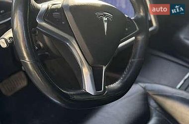 Лифтбек Tesla Model S 2016 в Львове
