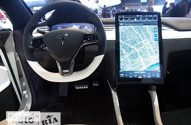 Седан Tesla Model X 2017 в Киеве