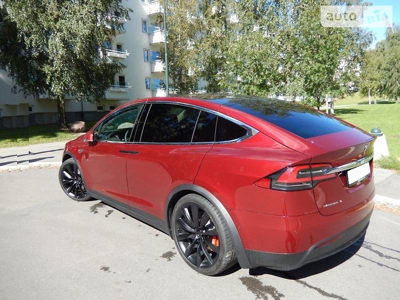 Позашляховик / Кросовер Tesla Model X 2018 в Києві