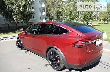 Внедорожник / Кроссовер Tesla Model X 2018 в 