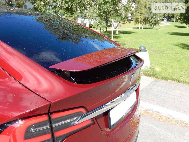 Позашляховик / Кросовер Tesla Model X 2018 в Києві